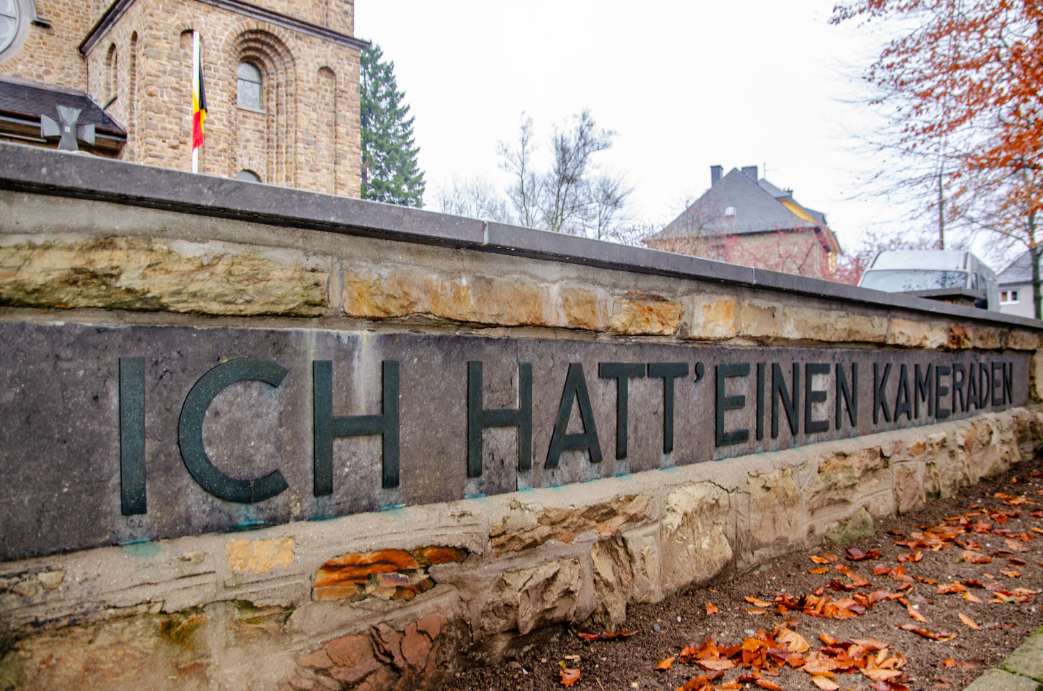 Het oorlogsmonument van Bütgenbach - alles ovder de Ardennen