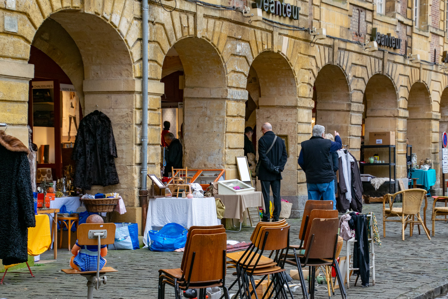 Brocante op zondag in Charleville-Mézières - alles over de Ardennen