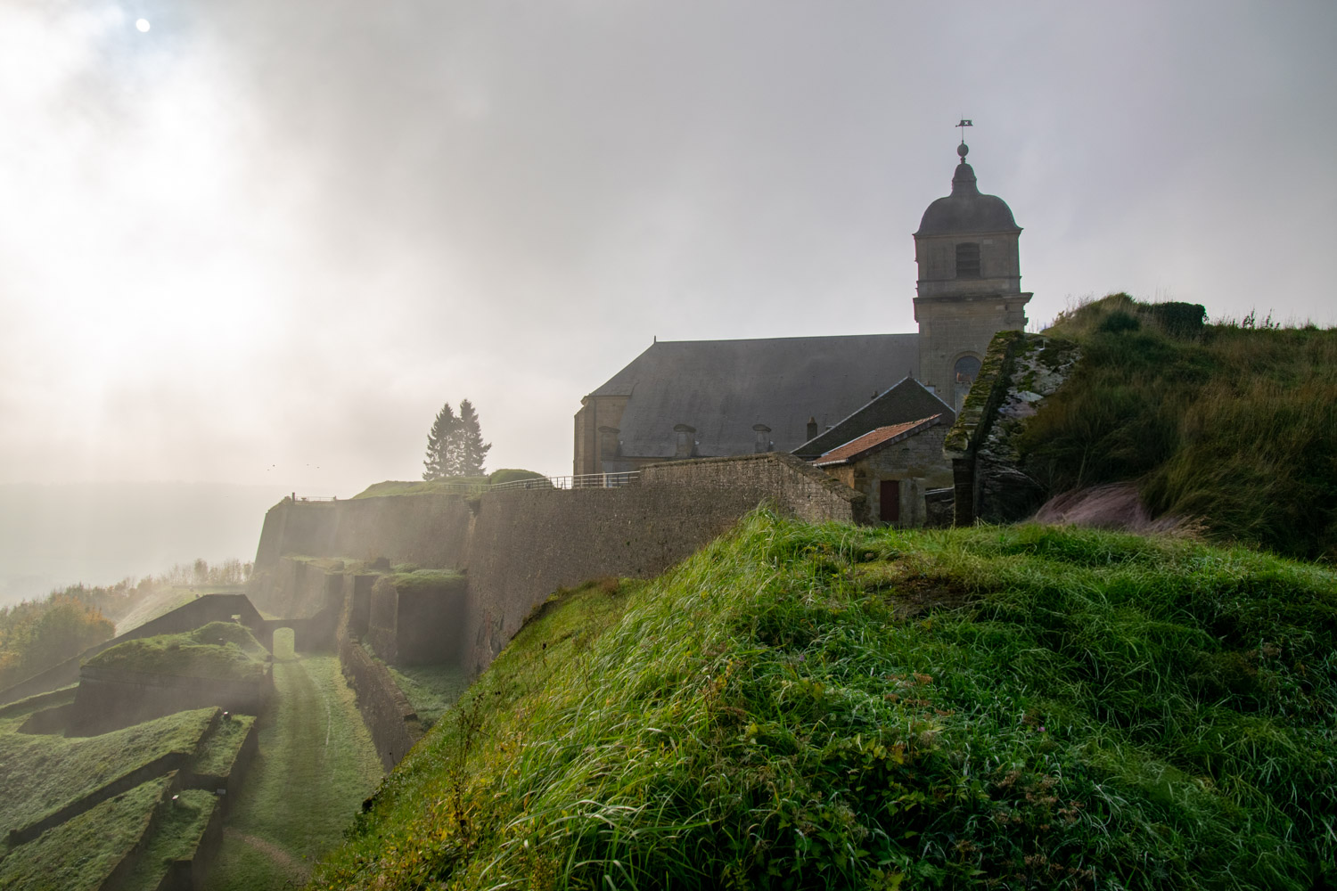 Église Saint-Martin in Montmédy-Haut - alles over de Ardennen