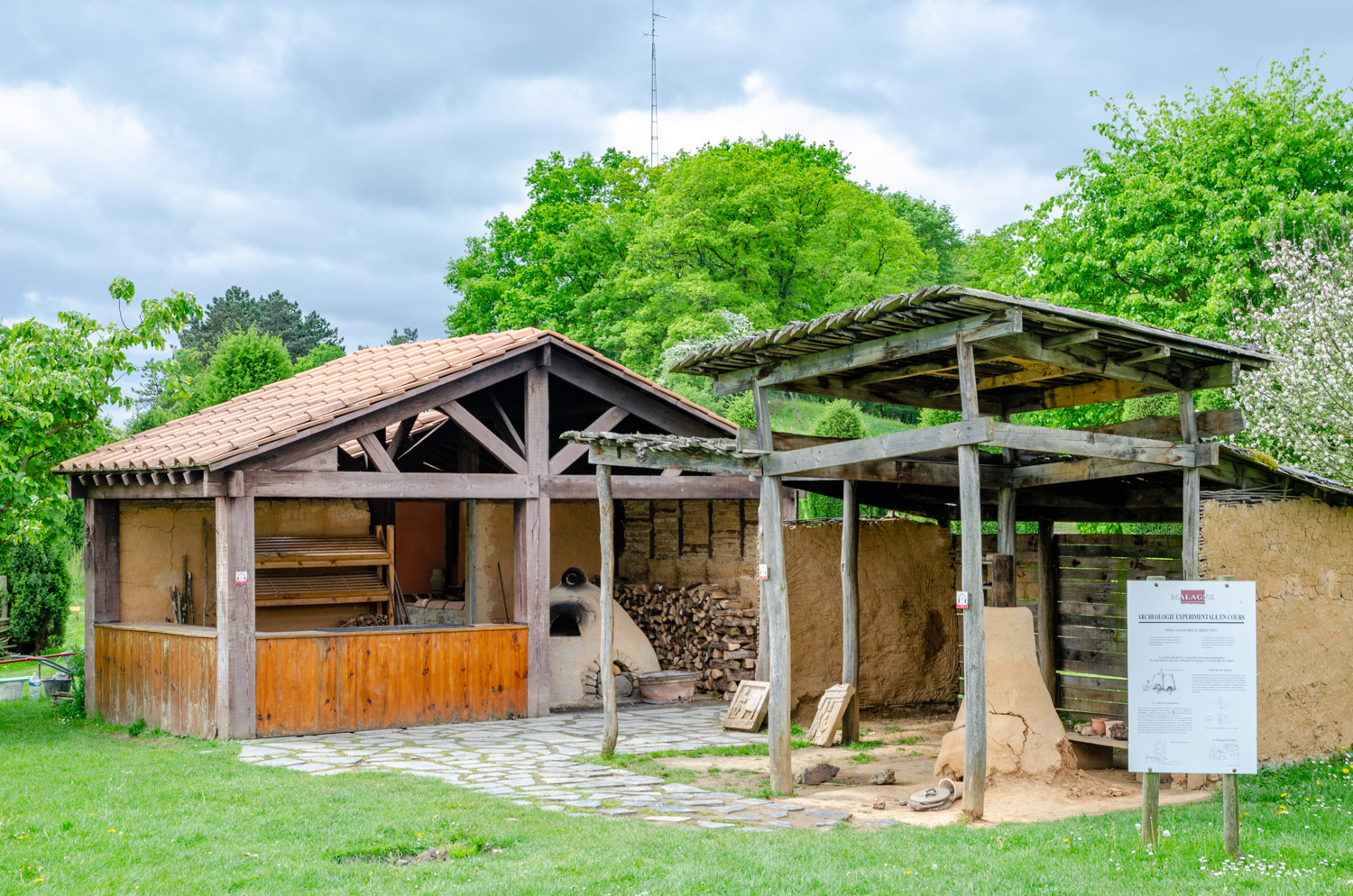 Malagne, Archéoparc de Rochefort - alles over de Ardennen
