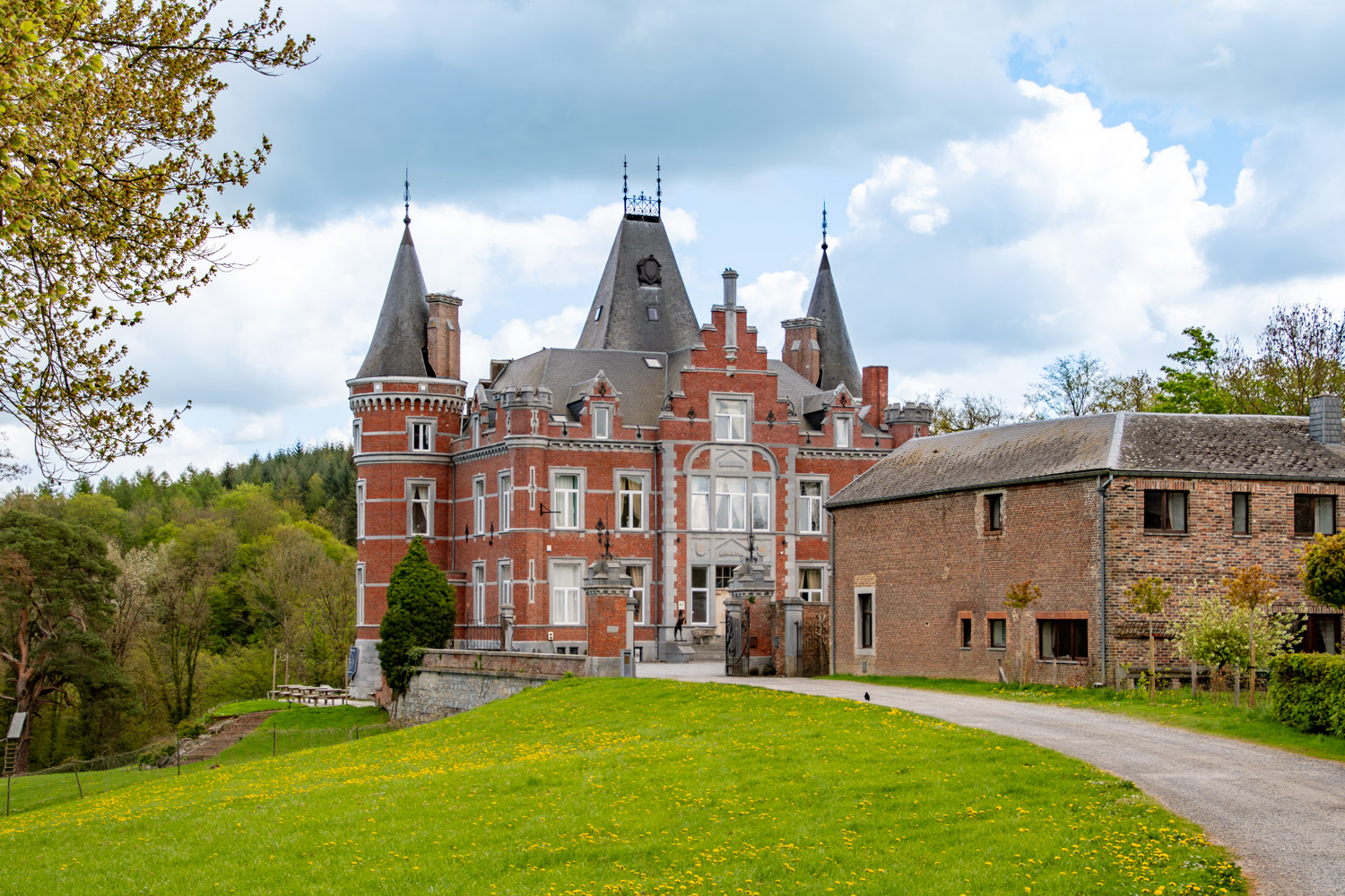Kasteel van Goyet - alles overd e Ardennen